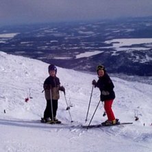jag &aring; maria &aring;kte skider n&auml;r vi va sm&aring; :P. Kuva: pappa. Ratsastaja: jag &aring; maria.