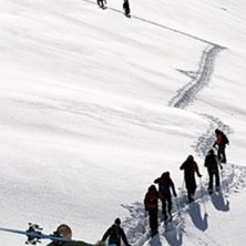 En h&auml;rlig hike upp p&aring; berget. Vi hade med mycket. Kuva: Janne Fetskida.