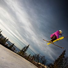 S&aring;g i luften att det stod en fotograf p&aring; plat&aring;n. Kuva: Martin Stenmark. Ratsastaja: Kristoffer Linder.