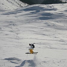 Lek p&aring; skutan.. Kuva: Simon Dehnisch. Ratsastaja: Henrik Utter.