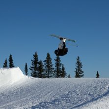 Frontflip:). Kuva: Peter Fredman. Ratsastaja: Hampus FRedman.