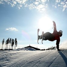 Storklinten springsession. Kuva: Linus Argus-Hennix. Ratsastaja: Mattias Larsson.