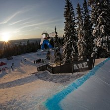 Donw flat down staircase session. Kuva: Niclas Magnusson. Ratsastaja: Samuel Christensson.