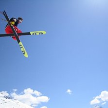 Hoppar runt lite med mina AK Rockets. Inte v&auml;rlde. Kuva: Linda Trorjagminsann. Ratsastaja: Martin Liljenberg.