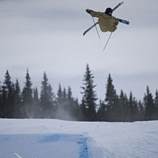 Tidigt januari i br&auml;cke.  sw 900 bluuuuunt. Kuva: Yngve Staberg. Ratsastaja: Oscar Harlaut.