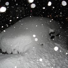 Det sn&ouml;ar. Kuva: M.St&aring;l Sj&ouml;berg. Ratsastaja: Bil.
