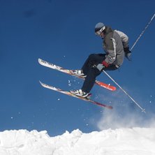 Jag p&aring; skidor igen. Inte mycket till stil, men &aring;. Kuva: Magnus Nyberg. Ratsastaja: Kristofer Fahlgren.