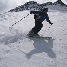 Magnus st&auml;nker vindpackad sn&ouml; en glidareftermidd. Kuva: Martin Bengtsson. Ratsastaja: Magnus Bardh.