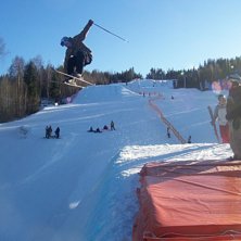 blev inte s&aring; h&ouml;gt :). Kuva: Adam. Ratsastaja: Andreas L&ouml;&ouml;f.