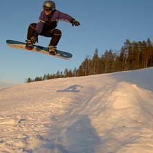 Lillebror flyger. Kuva: Daniel Almkvist. Ratsastaja: David Almkvist.