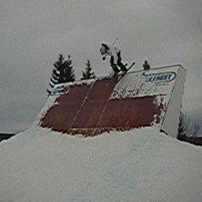 En gr&aring;mulen dag i kungsberget. Men wallriden gled. Kuva: Birk S&ouml;&ouml;di. Ratsastaja: Micke Axbom.