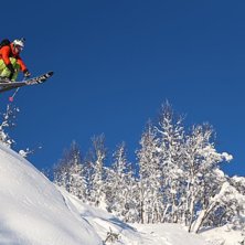 S&oslash;ndag 15.01
Det er no skyfritt svak vind og -10 .
