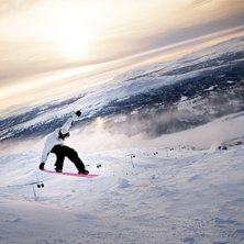 Grymt ljus p&aring; skutan en f&ouml;rmiddag i januari.. Kuva: Sven Hamberg. Ratsastaja: Kristofer Fahlgren.