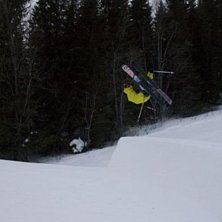 Flat 5 fr&aring;n r&ouml;da parken i &aring;re . Kuva: Viktor karlsson. Ratsastaja: Patrik lundgren.