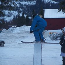 de e knaas. Kuva: J&aring;slund. Ratsastaja: Lars N.