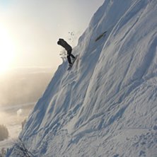 Drop/hopp. Kuva: Linus Alenvret. Ratsastaja: Linus Eriksson.