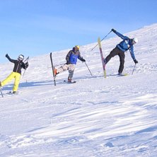&aring;&aring;&aring; vad jag l&auml;ngtar tillbaks . Kuva: sofia lansburgh. Ratsastaja: sanna, jesper, daniel.