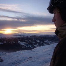 Jag st&aring;r och tittar ut &ouml;ver den fina utsikten i . Kuva: kasperi. Ratsastaja: simon.