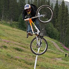 Slopestylet&auml;vling p&aring; &Auml;ngarna i &Aring;re, Kyle g&ouml;r . Kuva: Kenneth Einars. Ratsastaja: Kyle Stright.