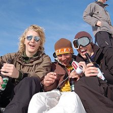 chill p&aring; rendl beach. Kuva: Alex Rydfjord. Ratsastaja: Mark, Anders och Alex.