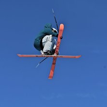 Hj&auml;lmeby drar iv&auml;g en dub Cork 10:a Mute under t. Kuva: Albin Nystr&ouml;m. Ratsastaja: Christhoper Hj&auml;lmeby.