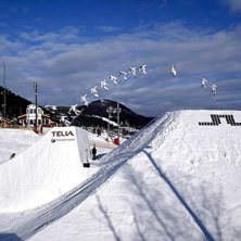 Testhoppning av big jumpet i olympiaomr&aring;det inf&ouml;. Kuva: Henrik Flygare. Ratsastaja: Jon Olsson.