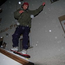 Kan de bli mer hardcore &auml;n snowskate p&aring; r&auml;cket . Kuva: Alexander Rydfjord. Ratsastaja: Dan.
