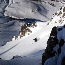 Pernilla kommer ur en liten coloir i col de lautar. Kuva: David Kvart. Ratsastaja: Pernilla Lidholm.