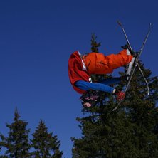 en frontflip truckdriver mej jag tappar andra hand. Kuva: carl. Ratsastaja: niko.