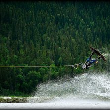 Wakeboard-SM i &Aring;re 2010
G&ouml;r sig s&aring; klart b&auml;tt. Kuva: Thomas Lundman. Ratsastaja: Ok&auml;nd.