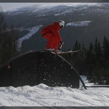 Vi drog ett g&auml;ng till &Aring;re nu i v&aring;ras, Max st&aring;r. Kuva: Max Andersson. Ratsastaja: Jens Halmkrona.