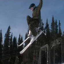 ludde hoppar i bydalens bigjump.. Kuva: Erik T&ouml;rnvall.