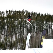 G&ouml;r en 540 tail p&aring; Skifix BigAir #2,. Kuva: Pappa. Ratsastaja: Anton Niemi.