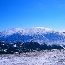 Stod p&aring; bydals toppen och tog kort mot bergen. Kuva: Dennis Henriksson.