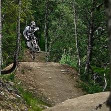 &Ouml;vre delen av shimanoleden i &Aring;re bike park. Kuva: Niclas Magnusson.