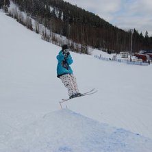 sk&ouml;n kille i skidbacken. Kuva: Oscar Landstr&ouml;m.