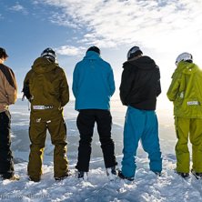Kisspaus p&aring; &Aring;reskutans topp en solig Aprildag!. Kuva: Simon Sj&ouml;r&eacute;n www.sjoren.se. Ratsastaja: Diverse p&ouml;jkar....