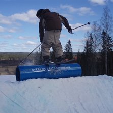 Jag p&aring; n&aring;tt r&ouml;r. Kuva: Junior. Ratsastaja: Oscar Owetz.