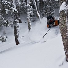 Jag tar en h&auml;rlig sv&auml;ng i &aring;re

Fotocred till . Kuva: Niklas Borg. Ratsastaja: Marcus Olsson.