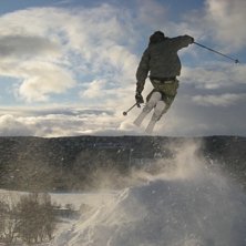 en h&auml;rlig premi&auml;r dag i ravin. Kuva: magnus svensson. Ratsastaja: hemming nilsson.