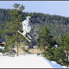 En 720. Ingen bra bild, inget bra hopp, men en tre. Kuva: Magnus Lundberg. Ratsastaja: Joar Lundberg.