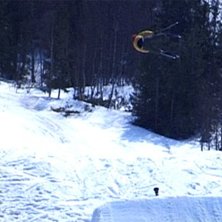 Jag g&ouml;r mitt enda hopp under hela Freeride i &Aring;re. Kuva: David H&aring;kansson. Ratsastaja: Christoffer Aldell.
