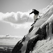 En grym aprildag i &Aring;re,  som ox&aring; var en testdag . Kuva: Erik Hammarsten. Ratsastaja: Patrik Attskog.