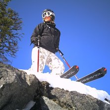 Klarbl&aring; himmel o sn&ouml;, kan det bli b&auml;ttre?. Kuva: Per Johansson. Ratsastaja: Johanna Johansson.