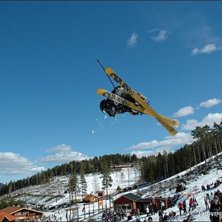 Jarse big air -v-. Kuva: Ante Fransson. Ratsastaja: Pelle Axelsson.